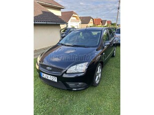 FORD FOCUS 1.8 FFV Collection