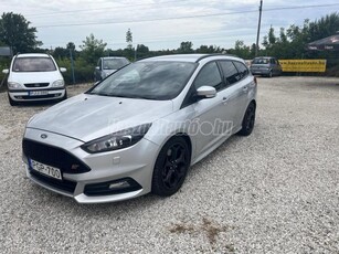 FORD FOCUS 2.0 TDCi ST3 Powershift S S Magyarországi szervízkönyves Full extrás!