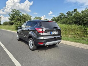 FORD KUGA 1.5 EcoBoost Titanium