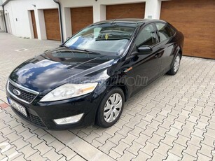 FORD MONDEO 2.0 TDCi Ghia Executive Téli-nyári szett/vezetett sz.könyv