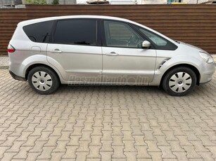 FORD S-MAX 2.0 TDCi Titanium Panoráma tető---vonóhorog---digit.klíma---friss műszaki