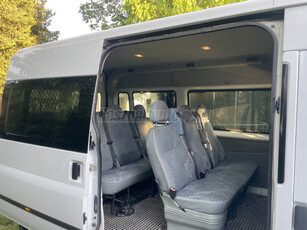 FORD TRANSIT 2.2 TDCI 300 S Trend magyaro.szervízkönyv 9 szem.