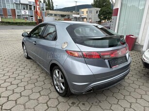 HONDA CIVIC 1.8 Sport