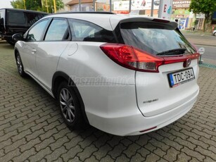 HONDA CIVIC Tourer 1.8 Comfort Garantált 44.000 Km! Fehér metál!