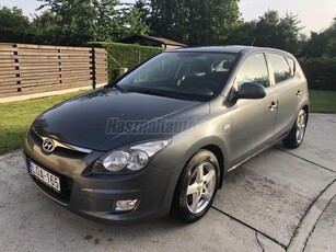 HYUNDAI I30 1.4 DOHC Comfort PLUS MAGYAR + NAPFÉNYTETŐ + ALUFELNI