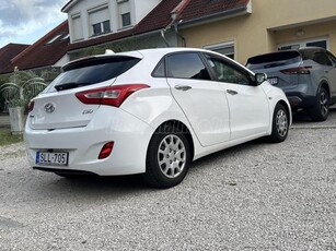 HYUNDAI I30 1.4i Travel Edition