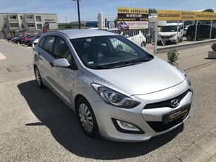 HYUNDAI I30 CW 1.4 CRDi Comfort Megkímélt! Sz.könyv!