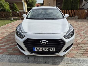 HYUNDAI I40 1.7 CRDi HP Premium DCT Gyöngyház fehér