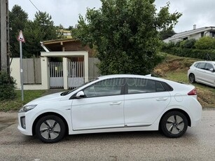 HYUNDAI IONIQ hybrid 1.6 GDi Comfort DCT 41000 KM! Vezetett szervíz! Sérülésmemtes! Téli-nyári gumik!