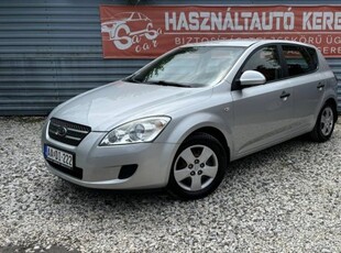 KIA CEE'D 1.4 EX 2. tulajdonostól. vezetett sze...