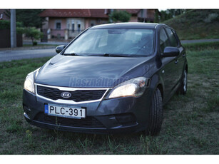 KIA CEE'D 1.4 EX