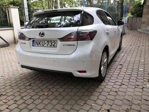 LEXUS CT 200h Mark Levinson Top (Automata)