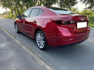 MAZDA 3 2.0 Revolution Top !!!92120km!!!Navi-HeadUpDisplay-Led-ÜlésFűtés-KormányFűtés-Bose-Xenon