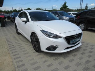 MAZDA 3 Sport 2.0 Takumi / 146 EZER KM / NAVI / BI-XENON / 18 ALU /