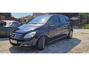 MERCEDES-BENZ B 180 Autotronic Parkradar.Üfü.Klíma Mekímélt