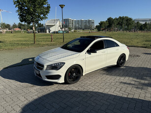 MERCEDES-BENZ CLA 250 4Matic AMG Sport 7G-DCT