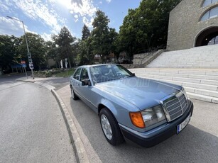 MERCEDES-BENZ E 230 KITŰNŐ ÁLLAPOTBAN!