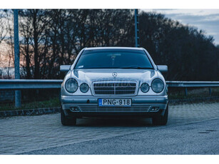 MERCEDES-BENZ E 300 TD Elegance (Automata)