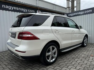 MERCEDES-BENZ ML 350 BlueTEC (Automata) Vonóhorog.Légrugó . Panorámatető . Állófűtés . Tolatókamera . Navi