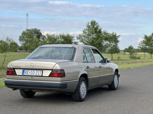 MERCEDES-BENZ W 124 E250