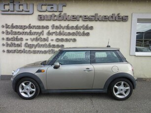 MINI MINI COOPER 1.6 Digitklima. Panorámatető. BŐR !