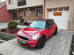 MINI MINI John Cooper Works 1.6 1TUL+211LE+XENON+SPORTFÉLBŐR+D.KLÍMA+HARMANKARDON+TOLATÓRADAR+Ü.FŰTÉS+ALU+KÖNYV