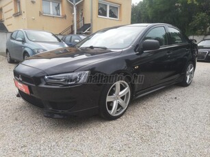 MITSUBISHI LANCER 1.5 Invite Egyedi Megjelenés