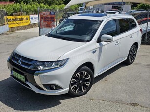 MITSUBISHI OUTLANDER 2.0 PHEV Instyle Navi 4WD CVT