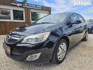 Opel Astra 1.4 T Selection (Automata) Sz.könyv!...