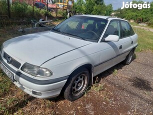 Opel Astra F 1.4 16V GL !!Vezérműszíj szakadt!!