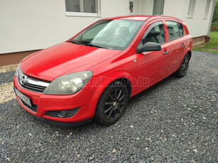 OPEL ASTRA H 1.4 Essentia