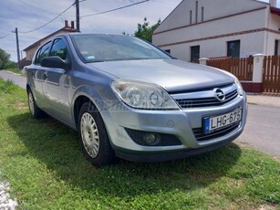 OPEL ASTRA H 1.6 Enjoy Magyar. végig szakszervíz .10 éve 1 tulaj