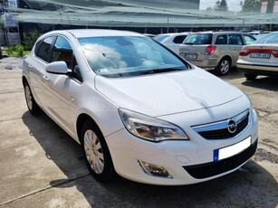 OPEL ASTRA J 1.4 T Cosmo