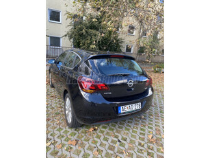 OPEL ASTRA J 1.7 CDTI Cosmo