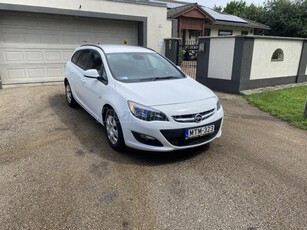 OPEL ASTRA J Sports Tourer 1.7 CDTI Start-Stop Active FRISS MŰSZAKI.DIGITKLÍMA.TEMPOMAT.ÜLÉSFŰTÉS.VONÓHOROG!