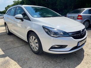 OPEL ASTRA K Sports Tourer 1.4 T Enjoy Vezetett szervizkönyv. friss szervíz. Magyarországi forg.helyezés