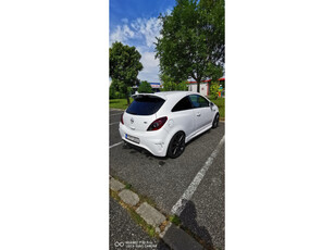 OPEL CORSA D 1.6 OPC Nürburgring Edition