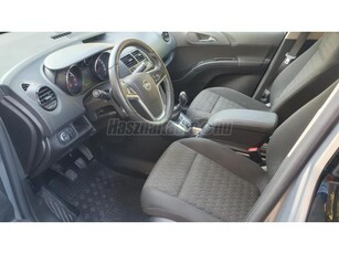 OPEL MERIVA B 1.4 T Active Magyarországi .1. tulajdonos Szervízkönyv