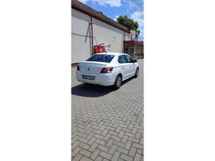 PEUGEOT 301 1.6 HDi Active