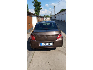 PEUGEOT 301 1.6 VTi Active