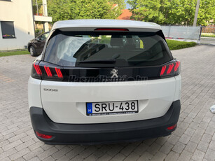 PEUGEOT 5008 1.2 PureTech Family Edition (7 személyes )