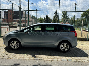 PEUGEOT 5008 2.0 HDi Premium