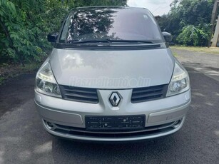 RENAULT ESPACE 2.0 dCi Celsium DVD! ÜVEG TETŐ! 7 EGYFORMA ÜLÉS!