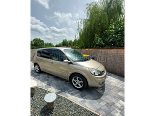 RENAULT GRAND SCENIC Scénic 1.6 Voyage
