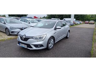 RENAULT MEGANE 1.5 dCi Zen Mo-i! Vezetett Sz.Könyv! VEZÉRLÉS cserélve! Első-Hátsó radar!Garanciával!ÁFA-s-!