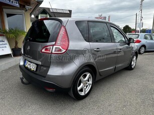 RENAULT SCENIC Scénic 1.5 dCi Dynamique Vezetett szervizkönyv!! Azonnal elvihető!!