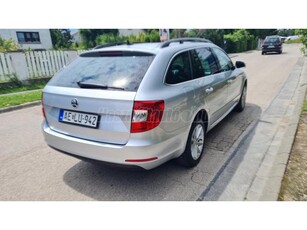 SKODA OCTAVIA Combi 1.6 CR TDI Elegance 6 SEBESSÉG NAVI PANORÁMATETŐ MEMÓRIÁS ÜLÉS MULTIKORMÁNY