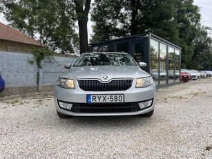 SKODA OCTAVIA Combi 2.0 CR TDI Ambition M.o.i !