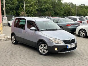 SKODA ROOMSTER 1.2 TSI Scout MAGYAR 1TUL 15K ÚJGUMI 8KERÉK PDC PTETŐ 145EKM SWING KLÍMA ISOFIX SZKÖNYV EU5 SC