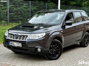 Subaru Forester 2.0 D Active (EU5)